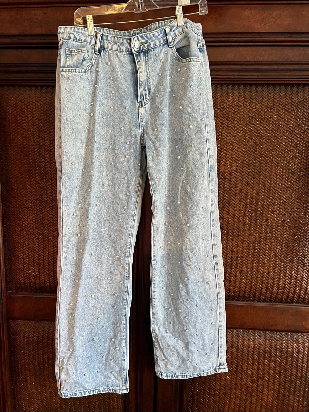 Pearl-Studded Light Blue Straight-Leg Jeans